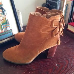Vicini boho suede tassel booties sz 6